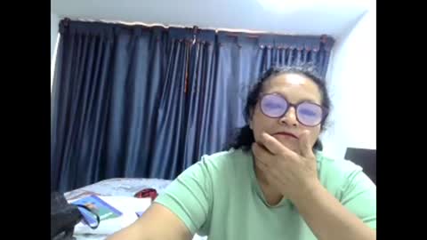 Snapshot of _cristal15 chatting on 13, 11, 2025 _cristal15 online show from 13, 11, 2025