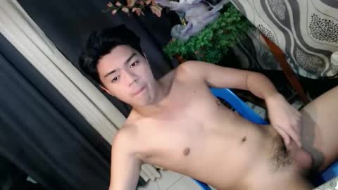 Snapshot of _cumwithrussel chatting on 4, 3, 2026 Russ online show from 4, 3, 2026