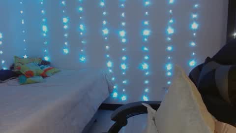 Snapshot of _diana_cute chatting on 21, 11, 2025 Diana online show from 21, 11, 2025