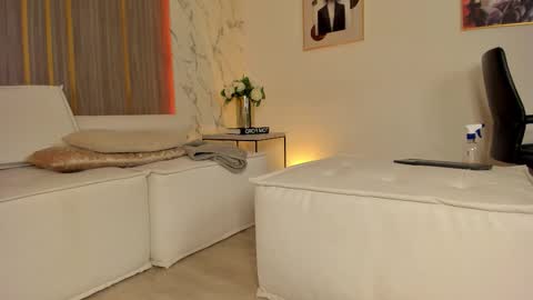 Snapshot of _dollargirl_ chatting on 10, 3, 2026 Abril online show from 10, 3, 2026