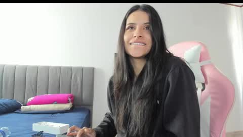 Snapshot of _elektrah chatting on 29, 1, 2025 _elektrah online show from 29, 1, 2025