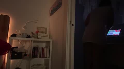 Snapshot of _elena_barra chatting on 5, 10, 2025 elena barra online show from 5, 10, 2025