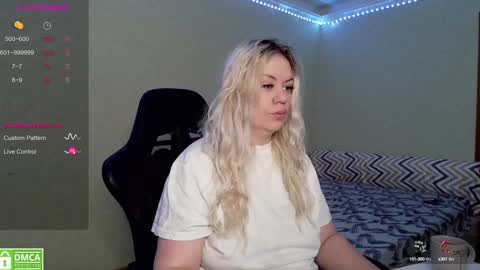 chloue and Gretta online show from 10, 1, 2025