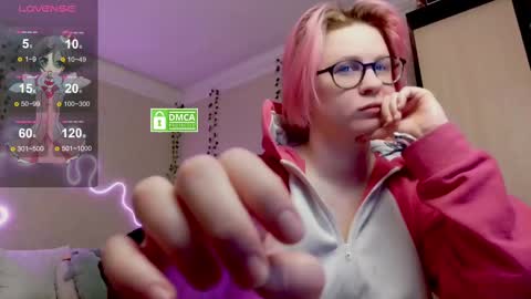 chloue and Gretta online show from 16, 2, 2025