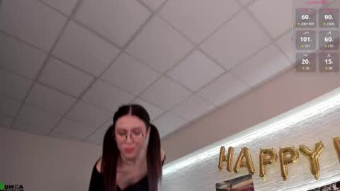 Snapshot of _emiliaa_ chatting on 31, 10, 2025 Milana online show from 31, 10, 2025