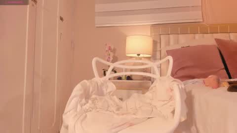 Hi Im Emily online show from 5, 1, 2026