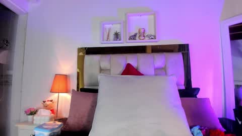 Isabella online show from 14, 1, 2026