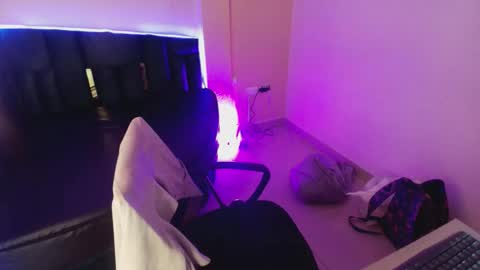 Emily  online show from 29, 11, 2025