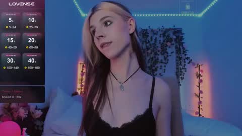 Snapshot of _eva_pleasure_ chatting on 9, 10, 2025 Eva online show from 9, 10, 2025