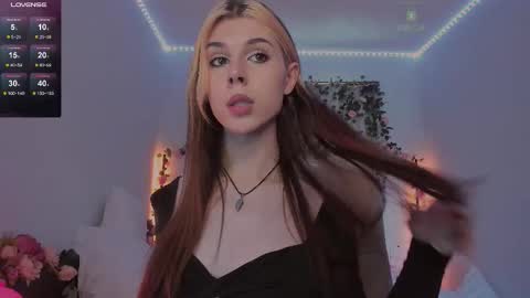 Snapshot of _eva_pleasure_ chatting on 14, 10, 2025 Eva online show from 14, 10, 2025