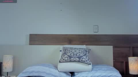 Snapshot of _fullmoon chatting on 18, 11, 2025 fullmoon online show from 18, 11, 2025