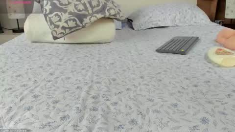 Snapshot of _fullmoon chatting on 2, 12, 2025 fullmoon online show from 2, 12, 2025