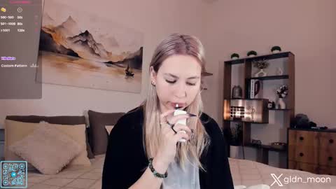 Rina online show from 7, 10, 2025
