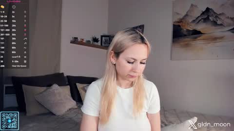 Rina online show from 11, 11, 2025