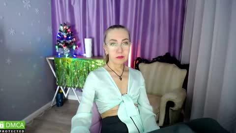 _greybunny_ online show from 12, 1, 2025