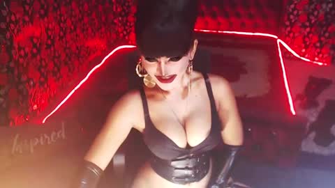 Snapshot of _hailyourqueenx chatting on 10, 1, 2025 GoDDess  Chloe online show from 10, 1, 2025