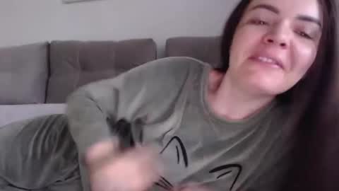 Snapshot of _hidden_frommymoom_ chatting on 3, 4, 2026 Criss4u online show from 3, 4, 2026