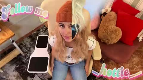 _hottie__ online show from 8, 10, 2025