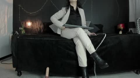Miss Jade online show from 31, 12, 2024