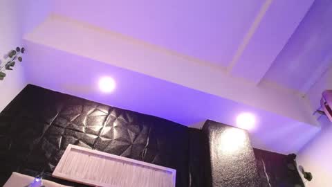 Mia online show from 9, 12, 2024