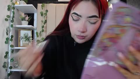 Mia online show from 28, 2, 2025