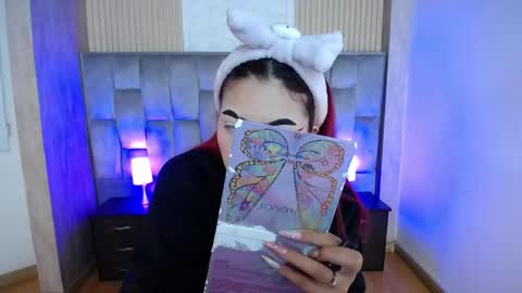 Mia online show from 18, 9, 2025