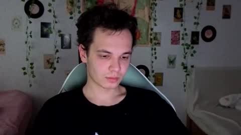 Snapshot of _kitekat_ chatting on 27, 10, 2025 _kitekat_ online show from 27, 10, 2025