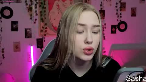 Snapshot of _kitekat_ chatting on 20, 11, 2025 _kitekat_ online show from 20, 11, 2025