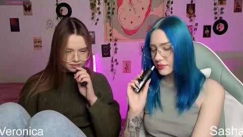 Snapshot of _kitekat_ chatting on 4, 12, 2025 _kitekat_ online show from 4, 12, 2025