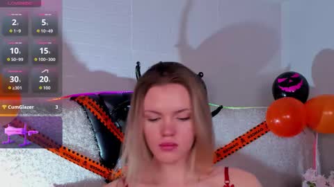 Snapshot of _kittymoore chatting on 27, 10, 2025 Kitty - online show from 27, 10, 2025