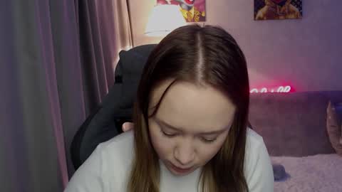 Snapshot of _lalune_ chatting on 17, 10, 2025 _lalune_ online show from 17, 10, 2025