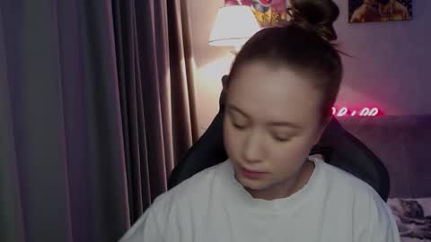 Snapshot of _lalune_ chatting on 20, 10, 2025 _lalune_ online show from 20, 10, 2025