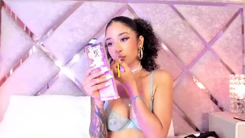 Snapshot of _lanna_jhonson_ chatting on 8, 11, 2025 Lanna online show from 8, 11, 2025