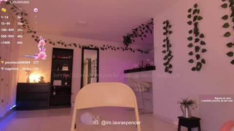 Snapshot of _lauraspencer_ chatting on 17, 1, 2025 Laura online show from 17, 1, 2025
