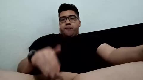 Snapshot of _leclerc_ chatting on 4, 2, 2025 _leclerc_ online show from 4, 2, 2025