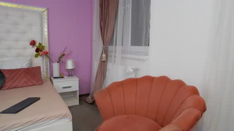 Lena Paul online show from 6, 2, 2025