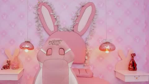  Lia Swan  online show from 4, 11, 2025