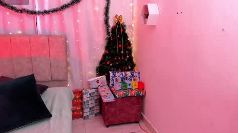 Ivy 3 online show from 18, 12, 2024