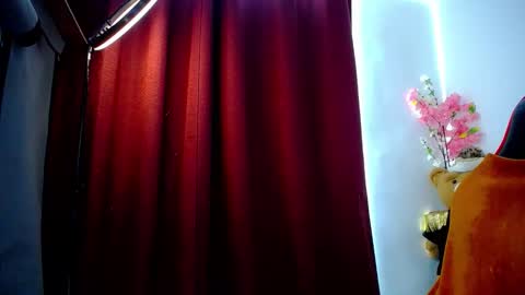 Snapshot of _luna10 chatting on 13, 12, 2025 _luna10 online show from 13, 12, 2025