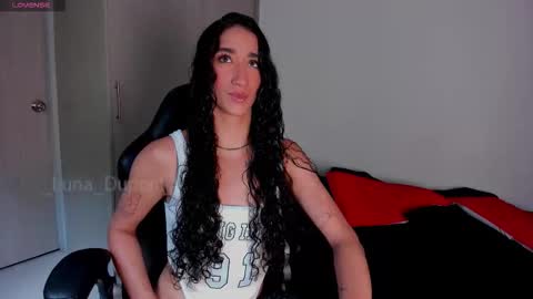 Snapshot of _luna_dupont_ chatting on 6, 11, 2025 Luna online show from 6, 11, 2025