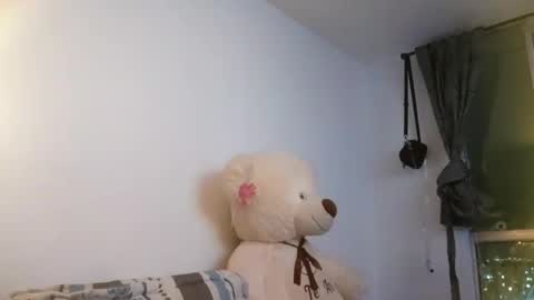 Snapshot of _lunaa__ chatting on 6, 1, 2025 _lunaa__ online show from 6, 1, 2025