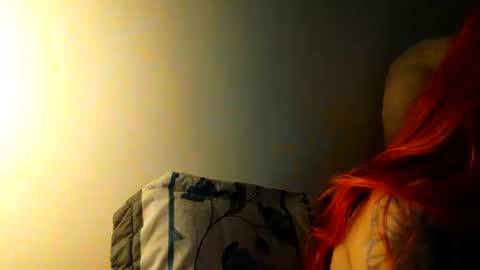 Snapshot of _lunaa__ chatting on 2, 2, 2025 _lunaa__ online show from 2, 2, 2025