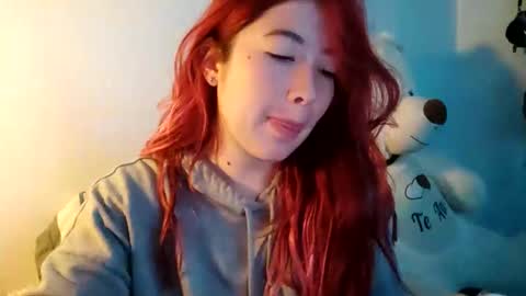 Snapshot of _lunaa__ chatting on 4, 2, 2025 _lunaa__ online show from 4, 2, 2025