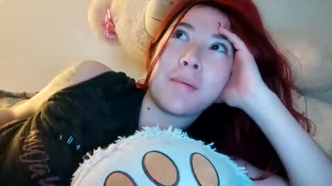 Snapshot of _lunaa__ chatting on 12, 2, 2025 _lunaa__ online show from 12, 2, 2025