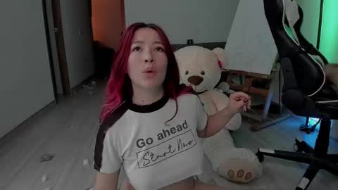 Snapshot of _lunaa__ chatting on 13, 2, 2025 _lunaa__ online show from 13, 2, 2025