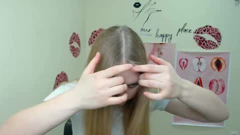 Clara online show from 8, 2, 2025