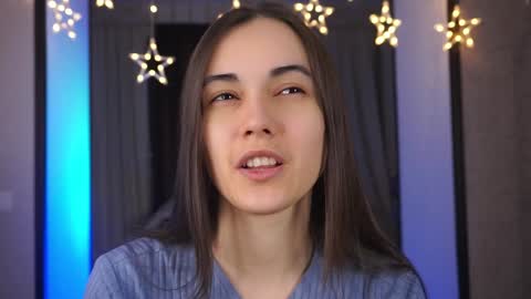  Gwen  online show from 5, 12, 2024