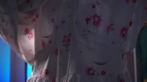  Gwen  online show from 13, 12, 2024