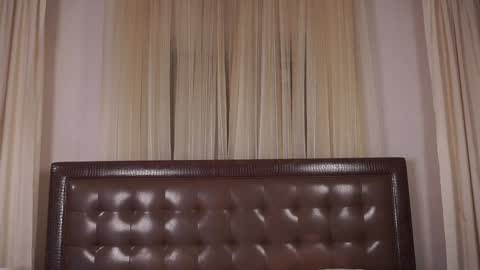  Gwen  online show from 14, 12, 2024