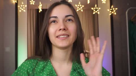  Gwen  online show from 14, 12, 2024